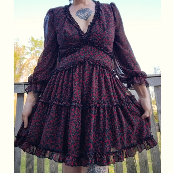 Women's Rosette Pattern Dress - Picture 1 of 5